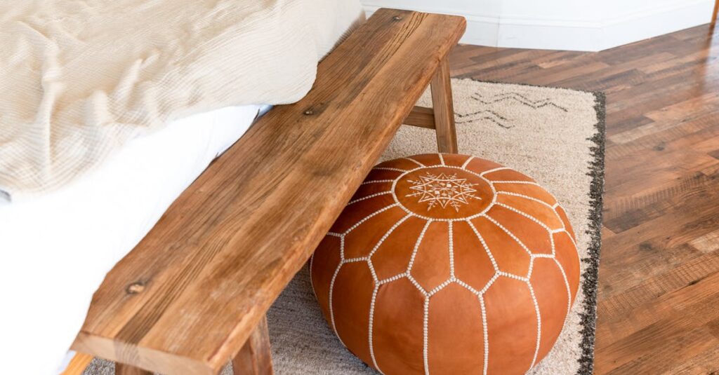 Découvrez les tendances déco 2025 avec des styles innovants, des palettes de couleurs audacieuses et des ambiances inspirantes. Transformez votre intérieur en étant à la pointe du design et adoptez les dernières influences pour un espace unique et contemporain.